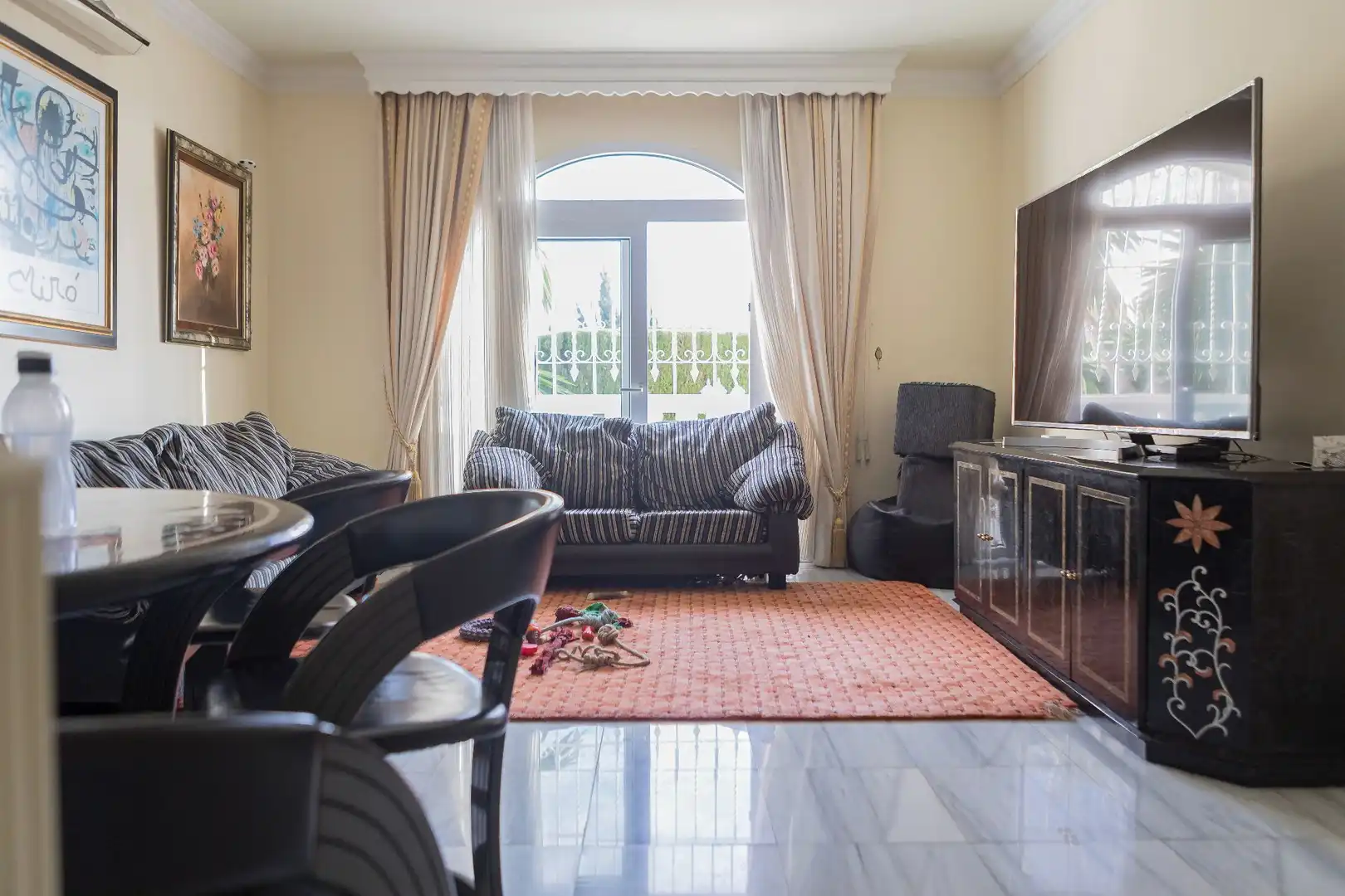 Sala de estar de Casa o chalet en venta en Benalmádena con Aire acondicionado, Terraza y Piscina
