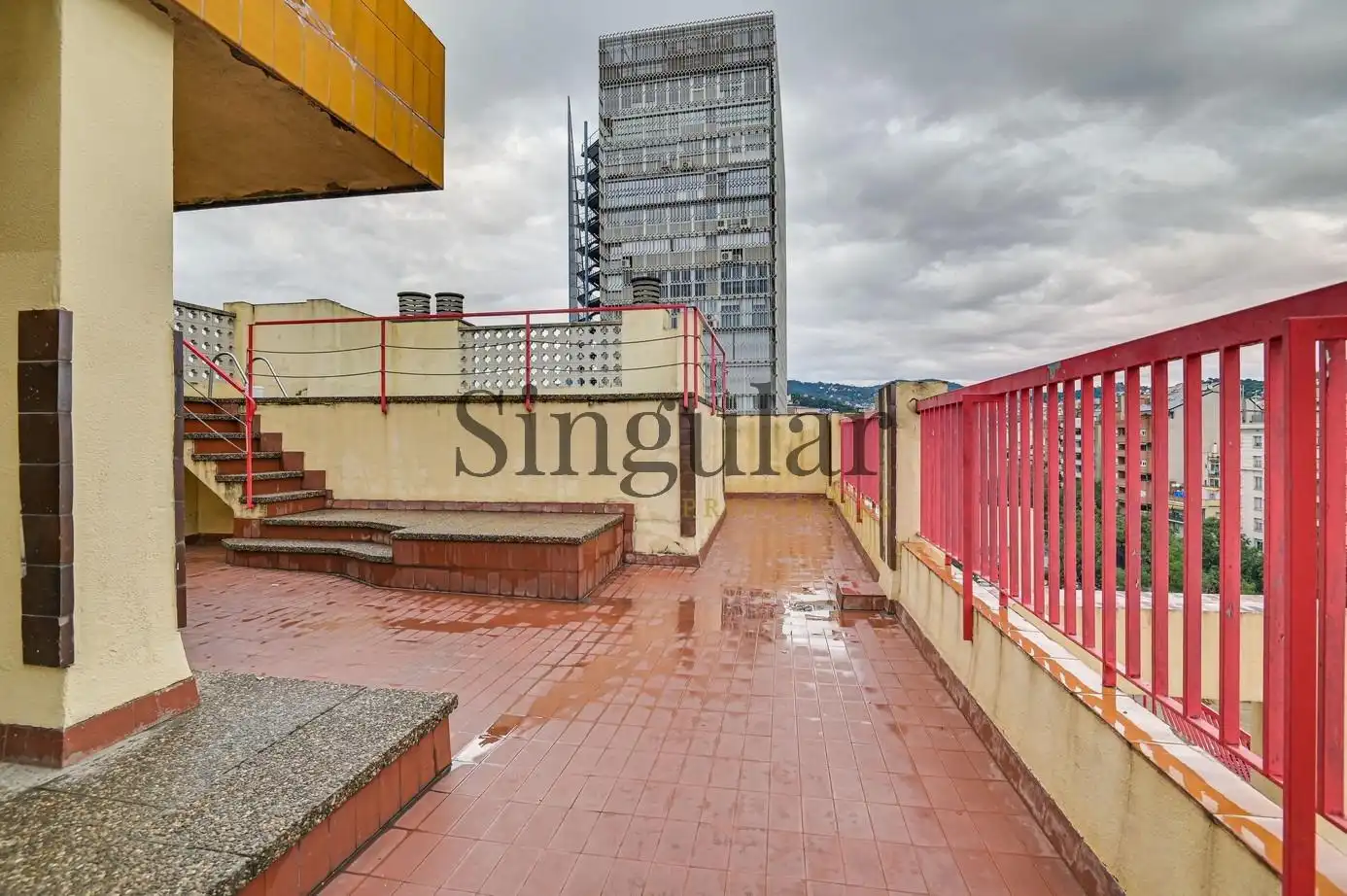 Terraza de Ático en venta en Barcelona con Calefacción, Terraza y Piscina