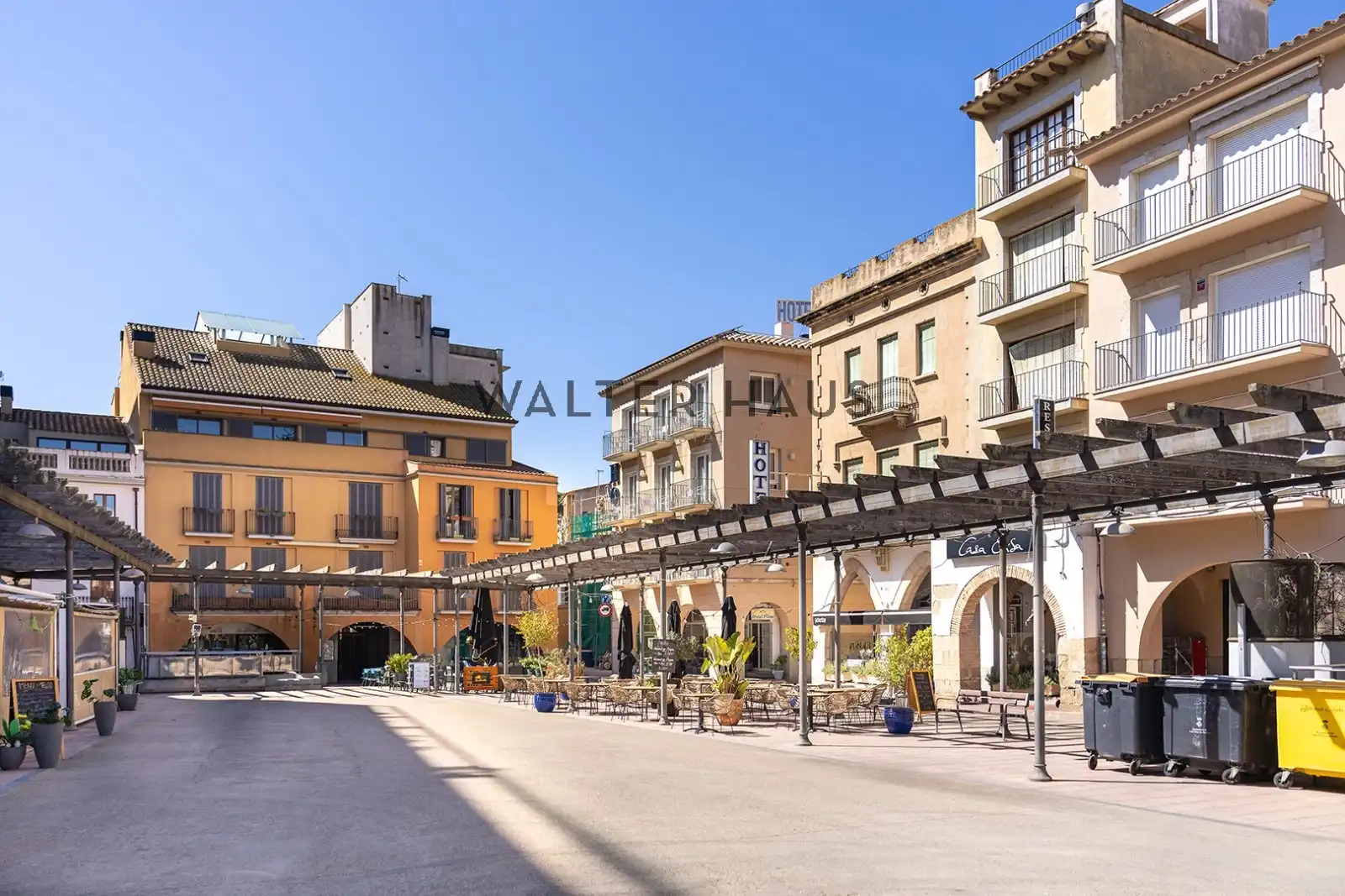 Vista exterior de Edifici en venda en Sant Feliu de Guíxols