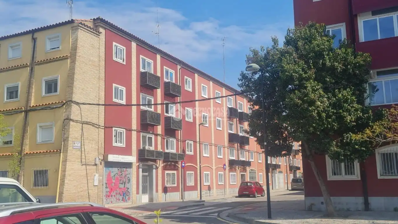 Vista exterior de Pis en venda en Zaragoza amb Terrassa