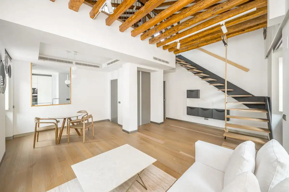 Sala de estar de Dúplex en venta en Madrid con Aire acondicionado, Calefacción y Trastero