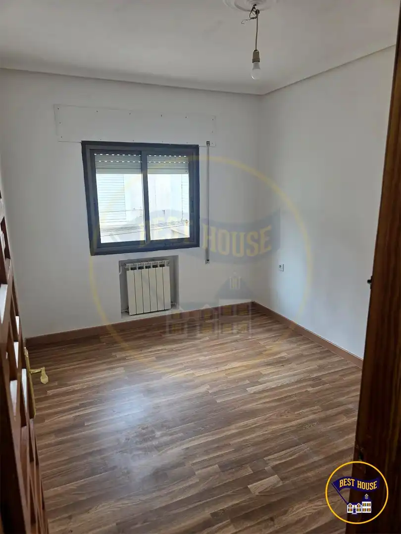 Bedroom of Flat for sale in Cuenca  with Heating