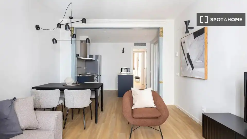 Flat with terrace to rent in Ciutat Vella, imagen 2