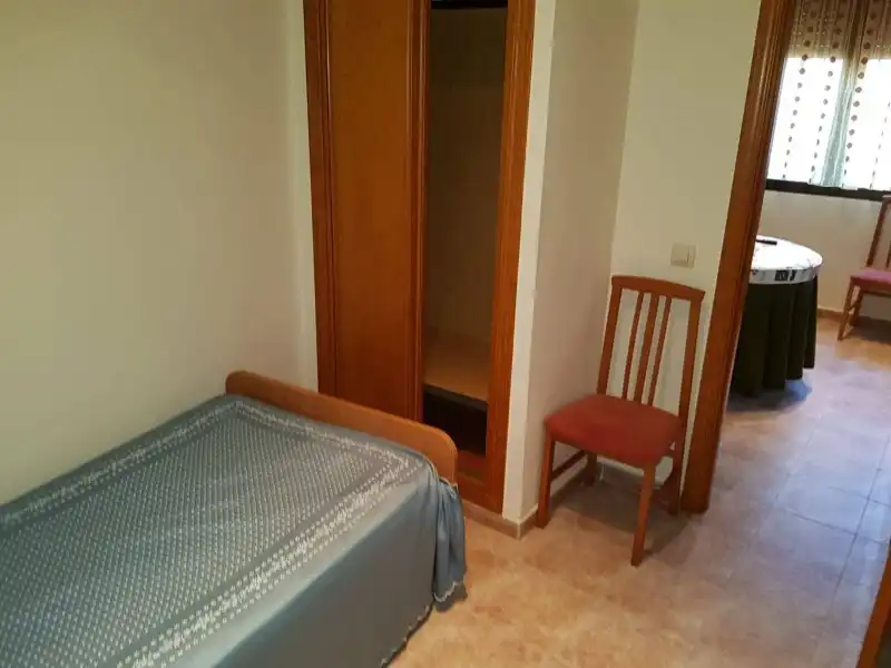 Schlafzimmer von Wohnung zum Verkauf in Jerte mit Klimaanlage, Heizung und Privatgarten