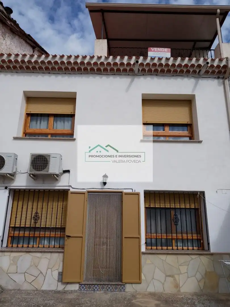 Vista exterior de Casa o xalet en venda en Enguídanos amb Moblat
