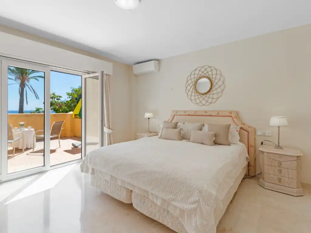 Houses for sale in Avenida Europa, Poble Nou - Montiboli