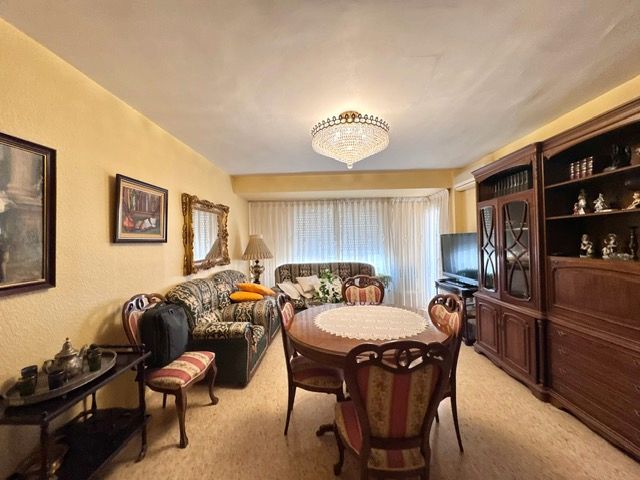 Living room of Flat for sale in  Valencia Capital  with Air Conditioner and Balcony