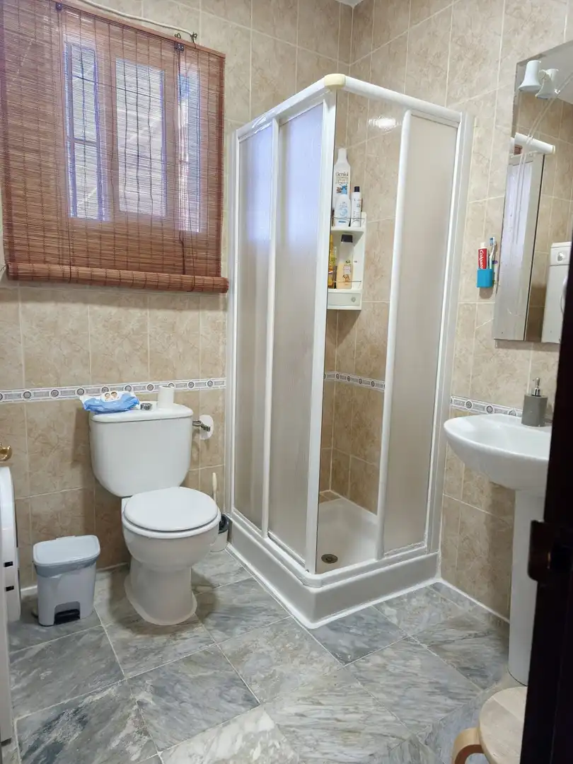 Baño de Terreno en venta en Carmona, Sevilla
