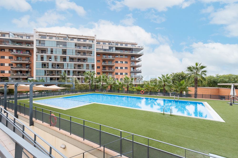 Swimming pool of Loft to rent in Paterna  with Air Conditioner, Heating and Parquet flooring
