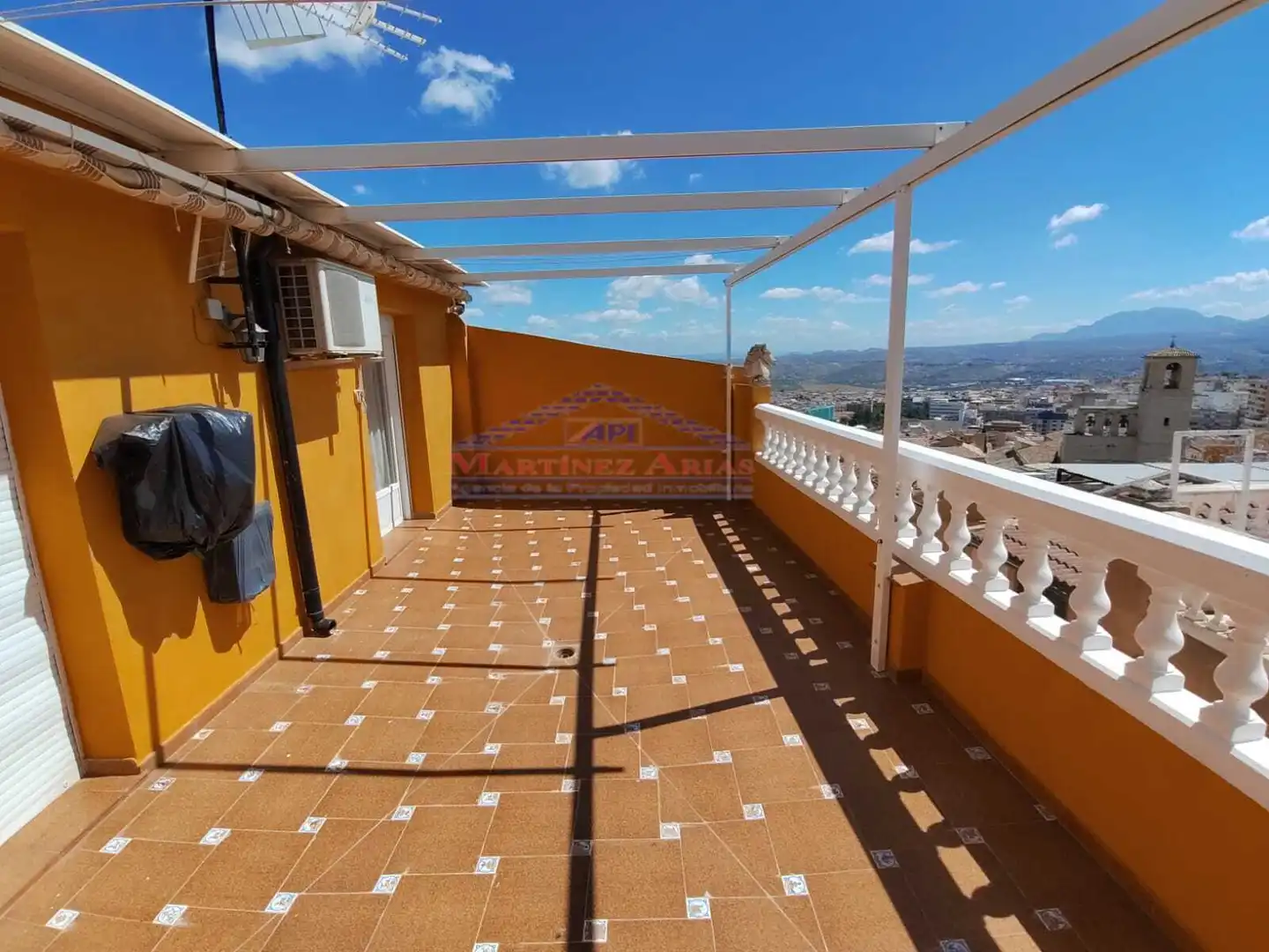 Terrace of Detached homes for sale in Jaén  with Air Conditioner and Terrace