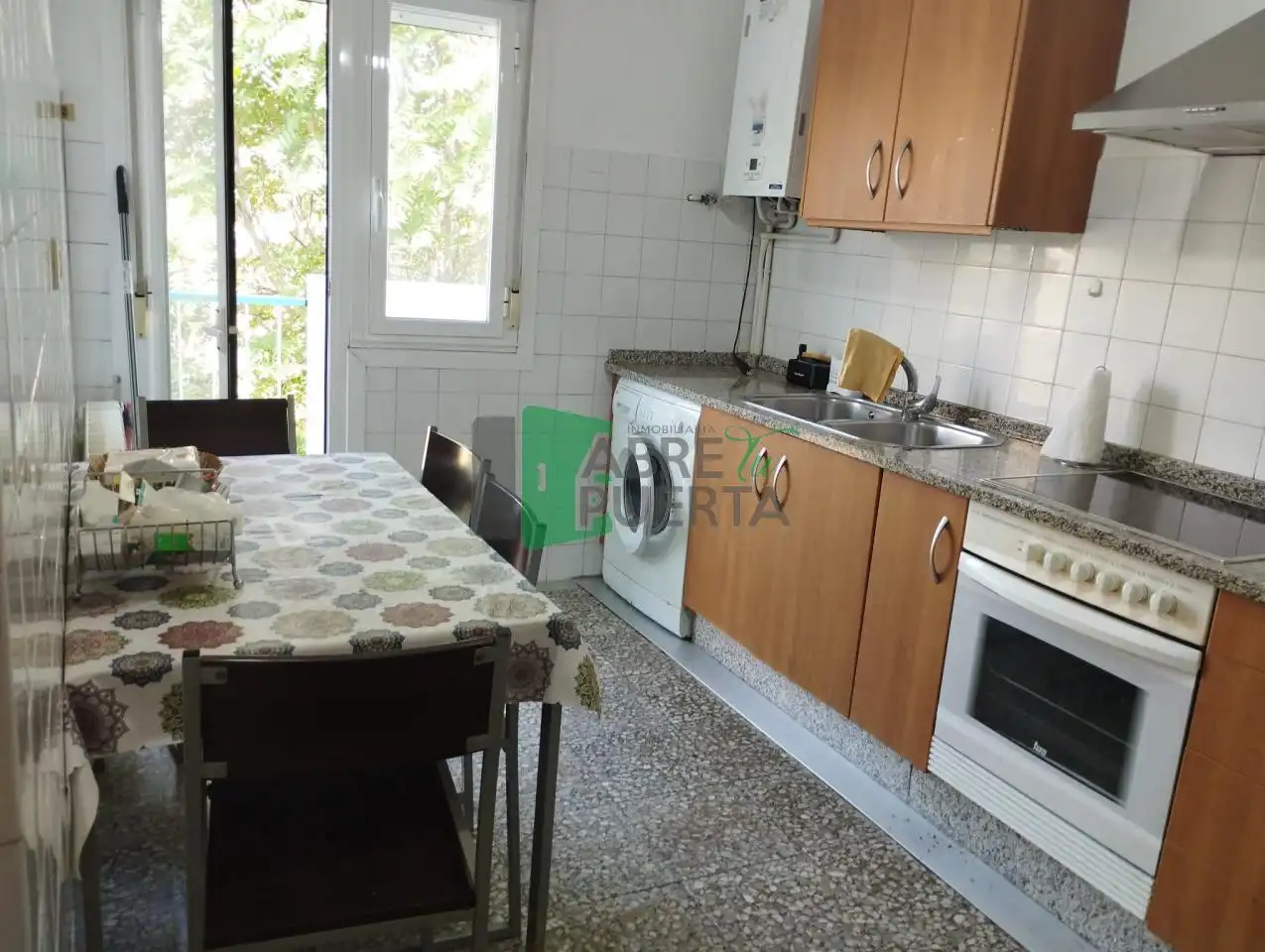 Cocina de Piso en venta en Ourense Capital  con Calefacción y Amueblado