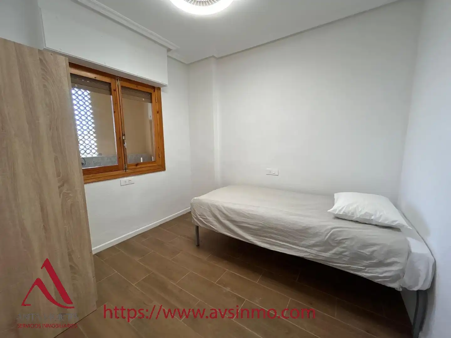 Habitación de Apartamento en venta en Torrevieja con Aire acondicionado, Calefacción y Amueblado