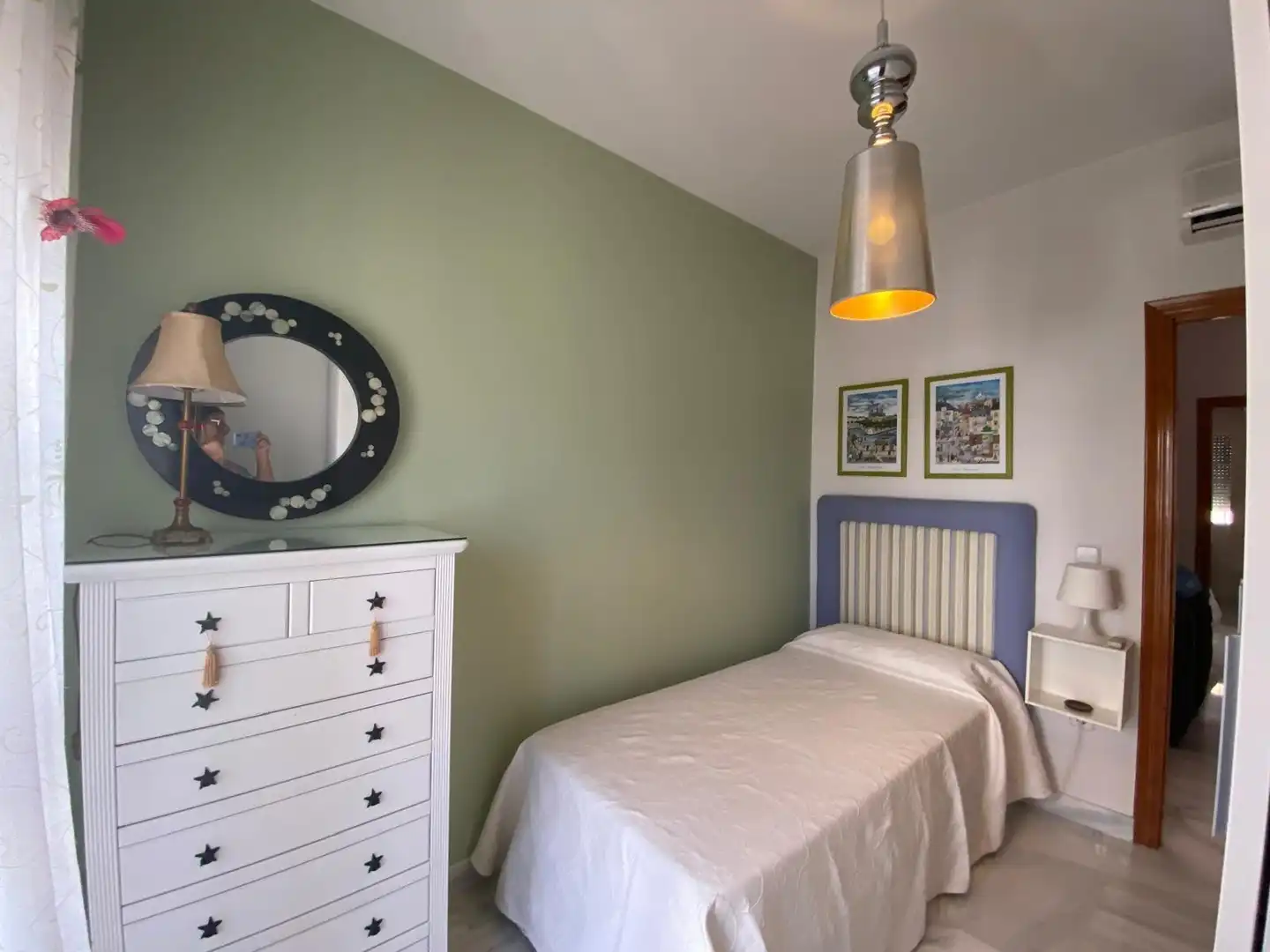 Habitación de Casa adosada de alquiler en La Rinconada