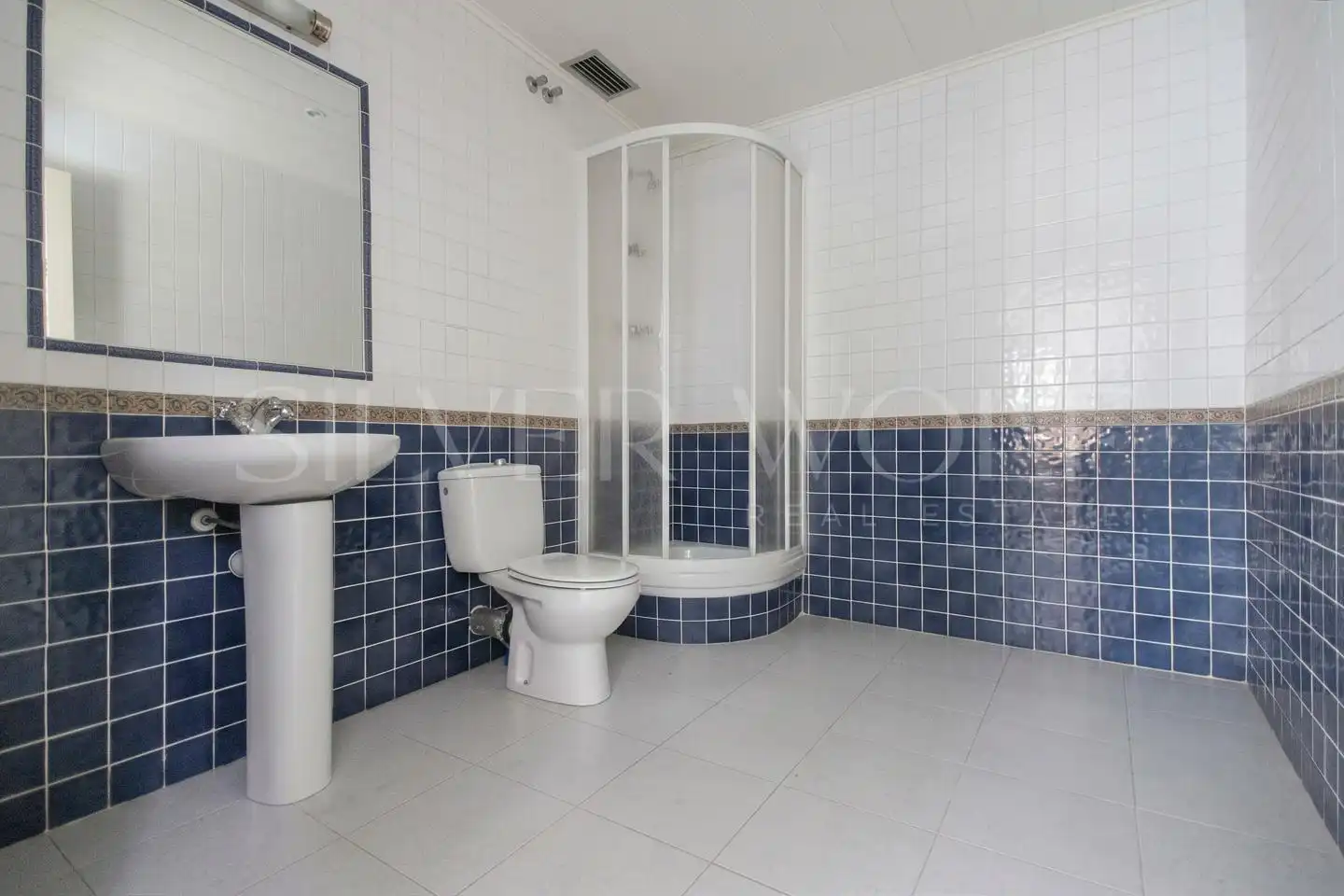 Baño de Casa o chalet en venta en Vallirana, Barcelona