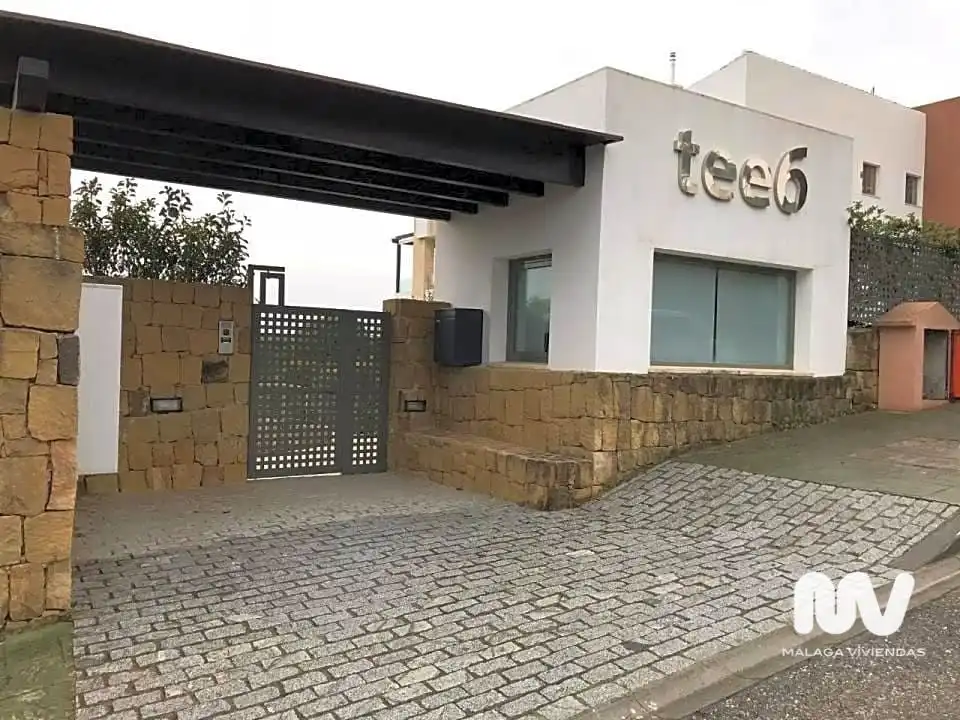Vista exterior de Pis en venda en Benahavís amb Terrassa, Traster i Piscina comunitària