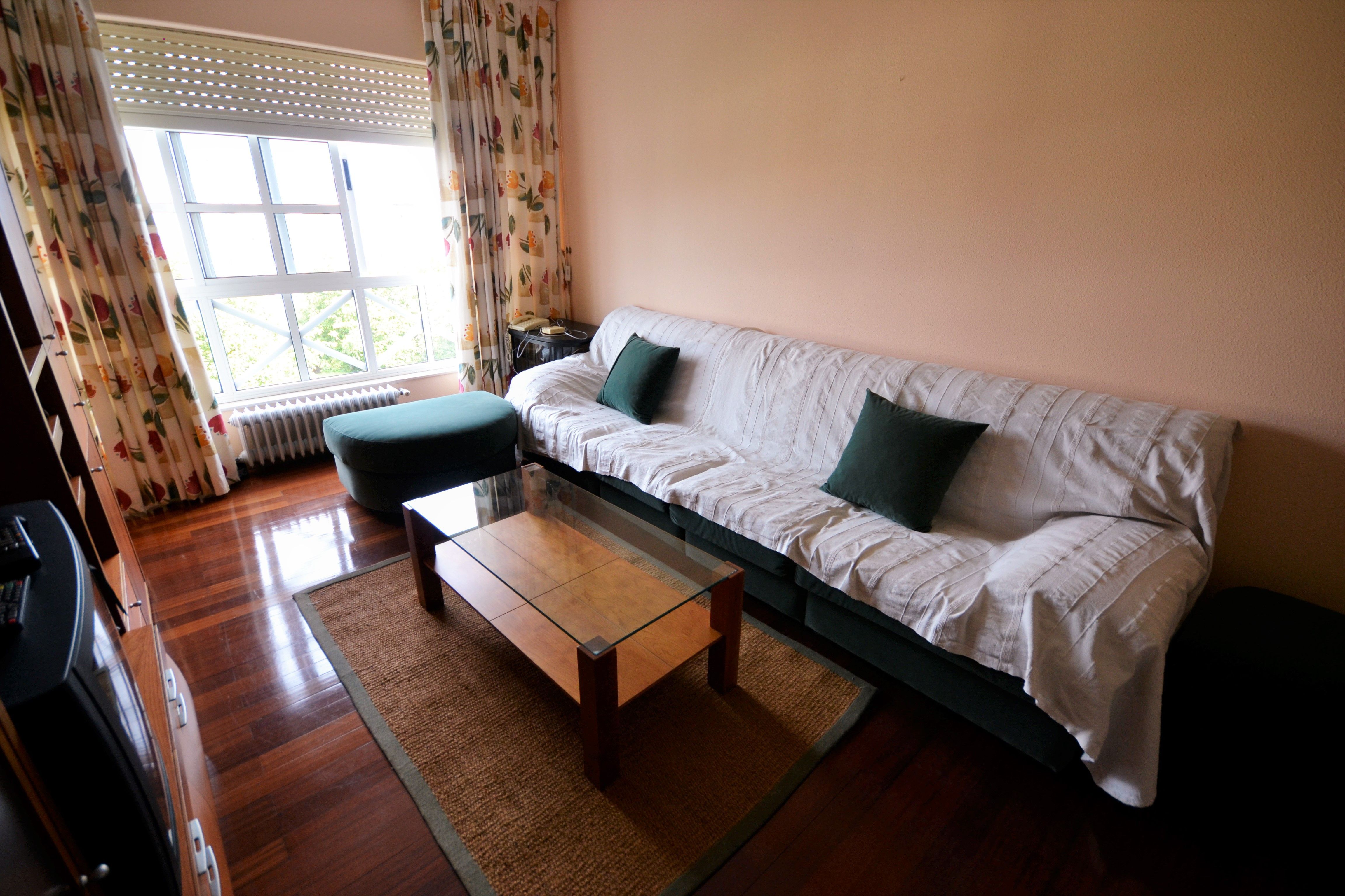 Sala de estar de Piso de alquiler en Lugo Capital con Calefacción y TV