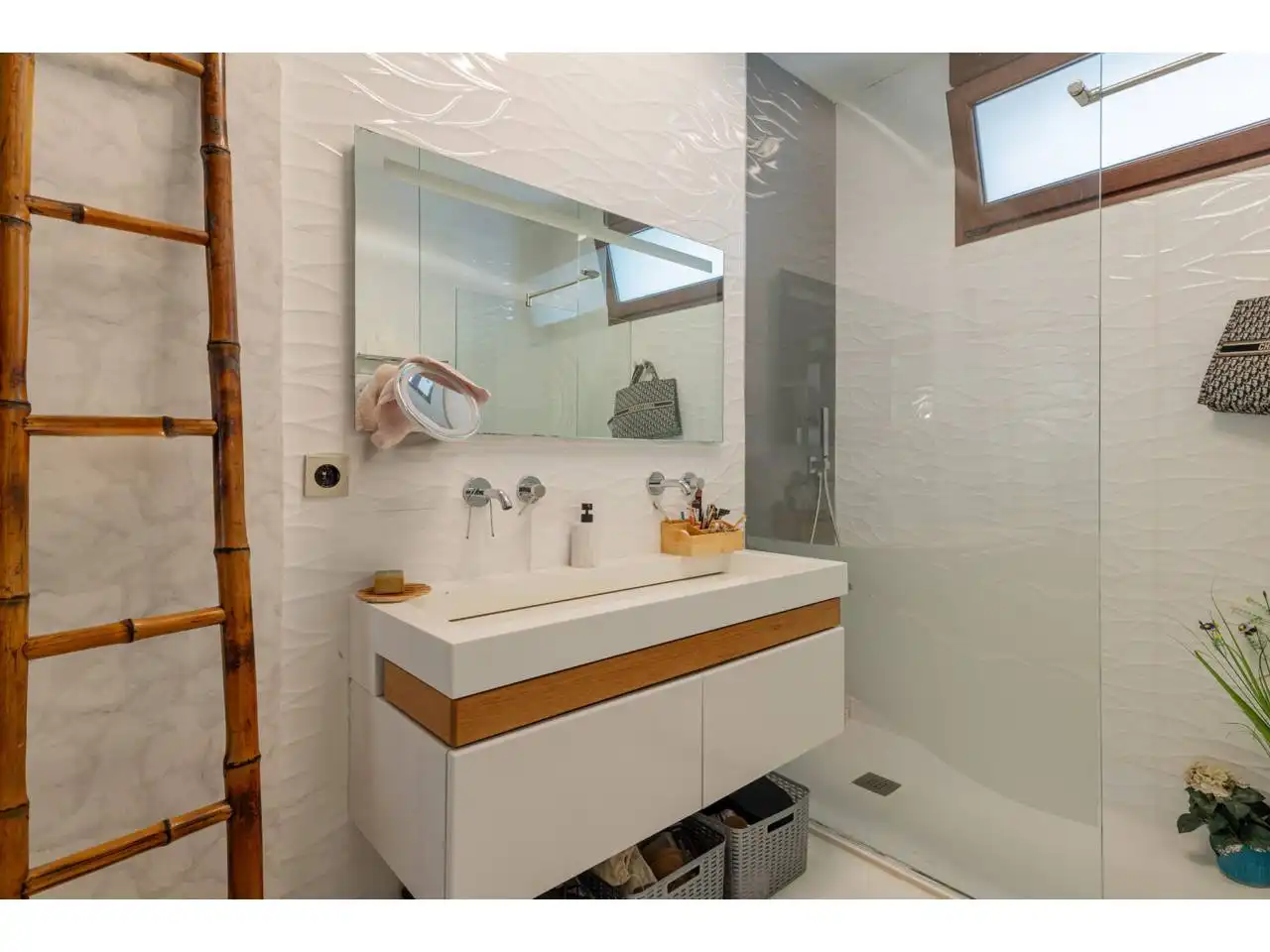 Badezimmer von Wohnung zum Verkauf in Valencia mit Klimaanlage, Heizung und Terrasse