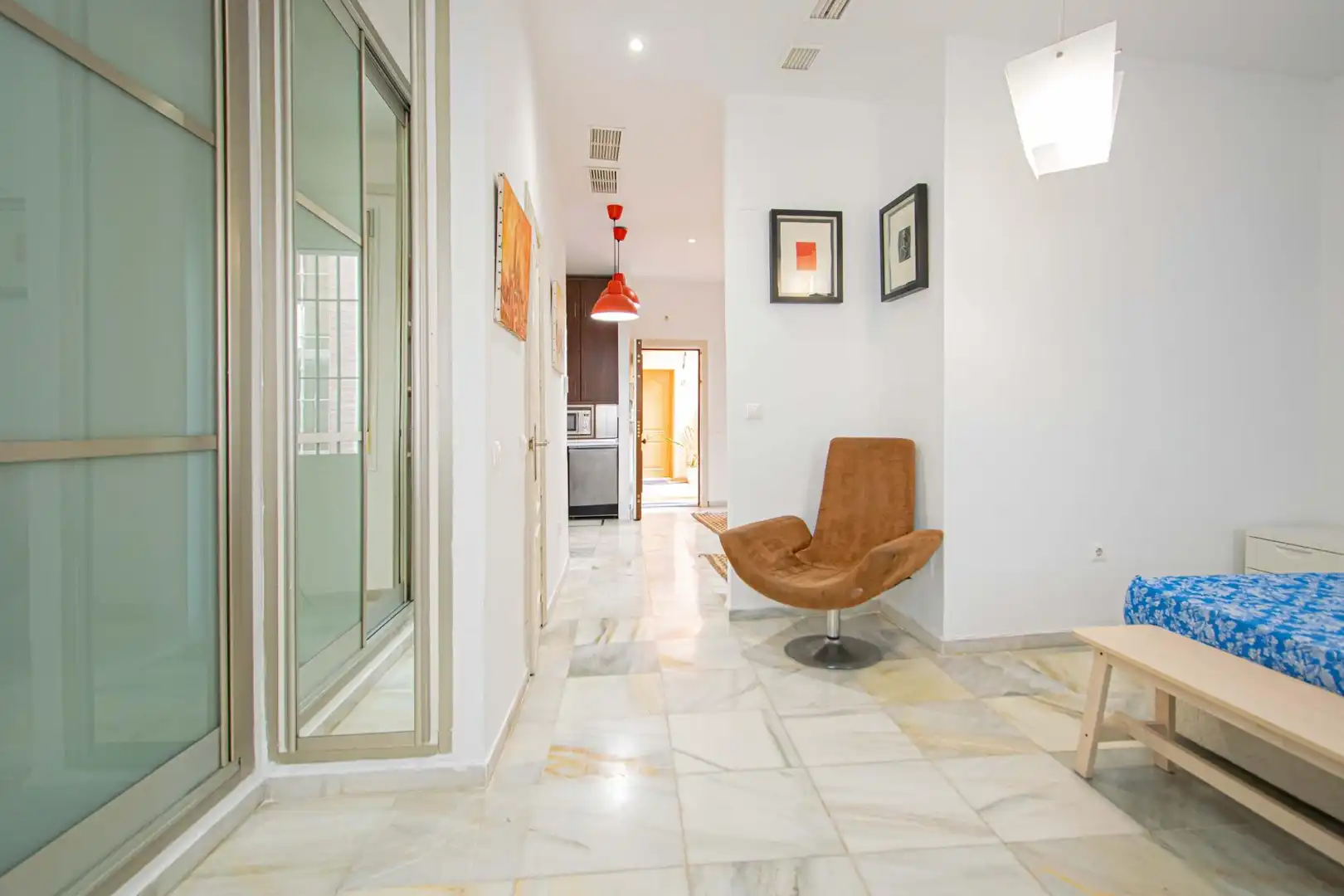 Ground floor for sale in Sevilla  with Air Conditioner and Furnished