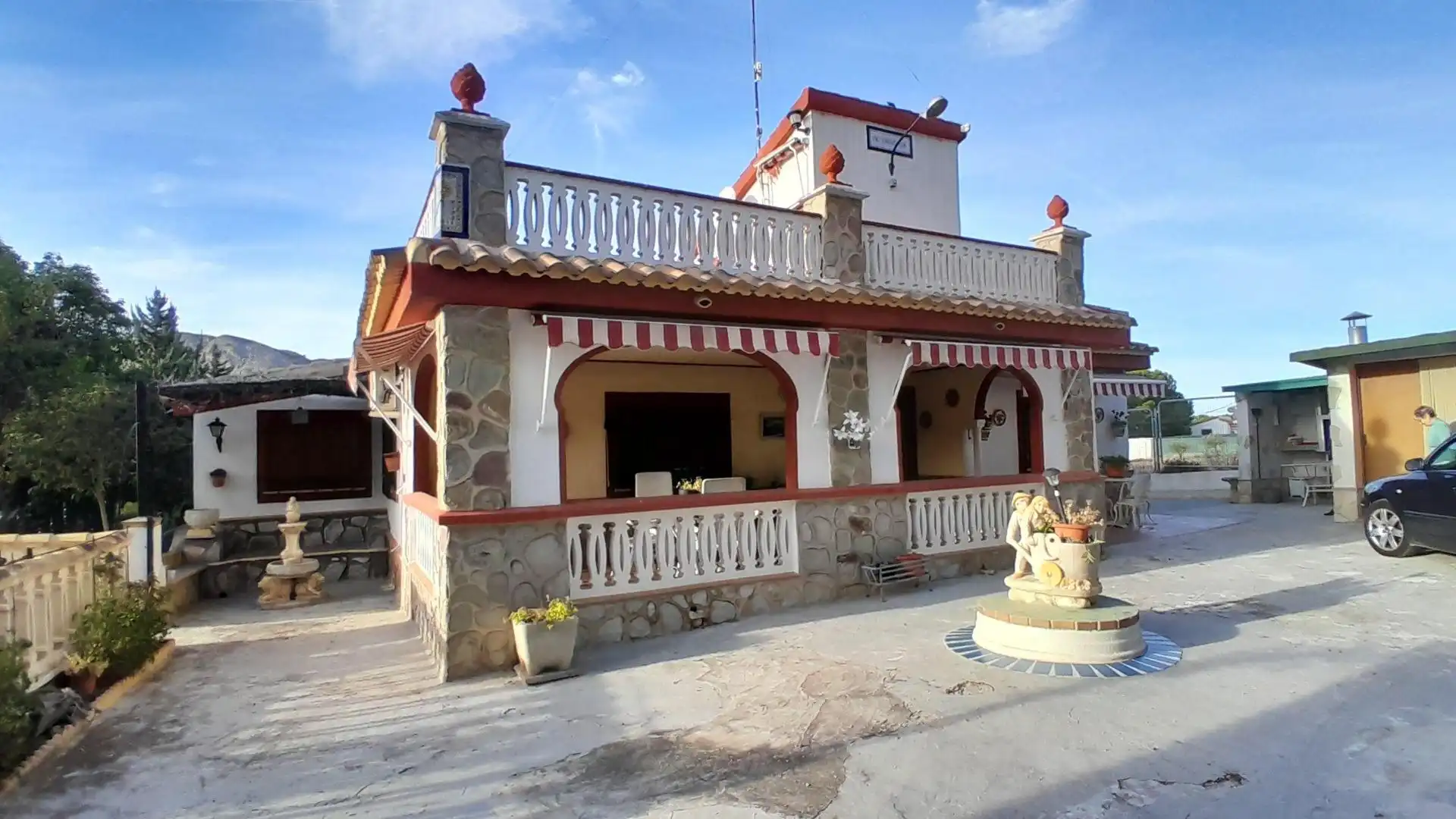 Houses for sale in Yecla  with Air Conditioner, Heating and Private garden