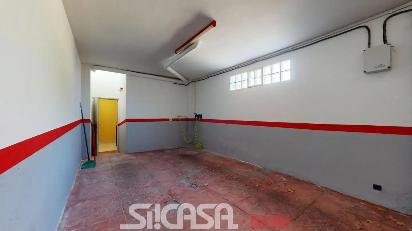 Casa adosada en venda en Pintores - Ferial