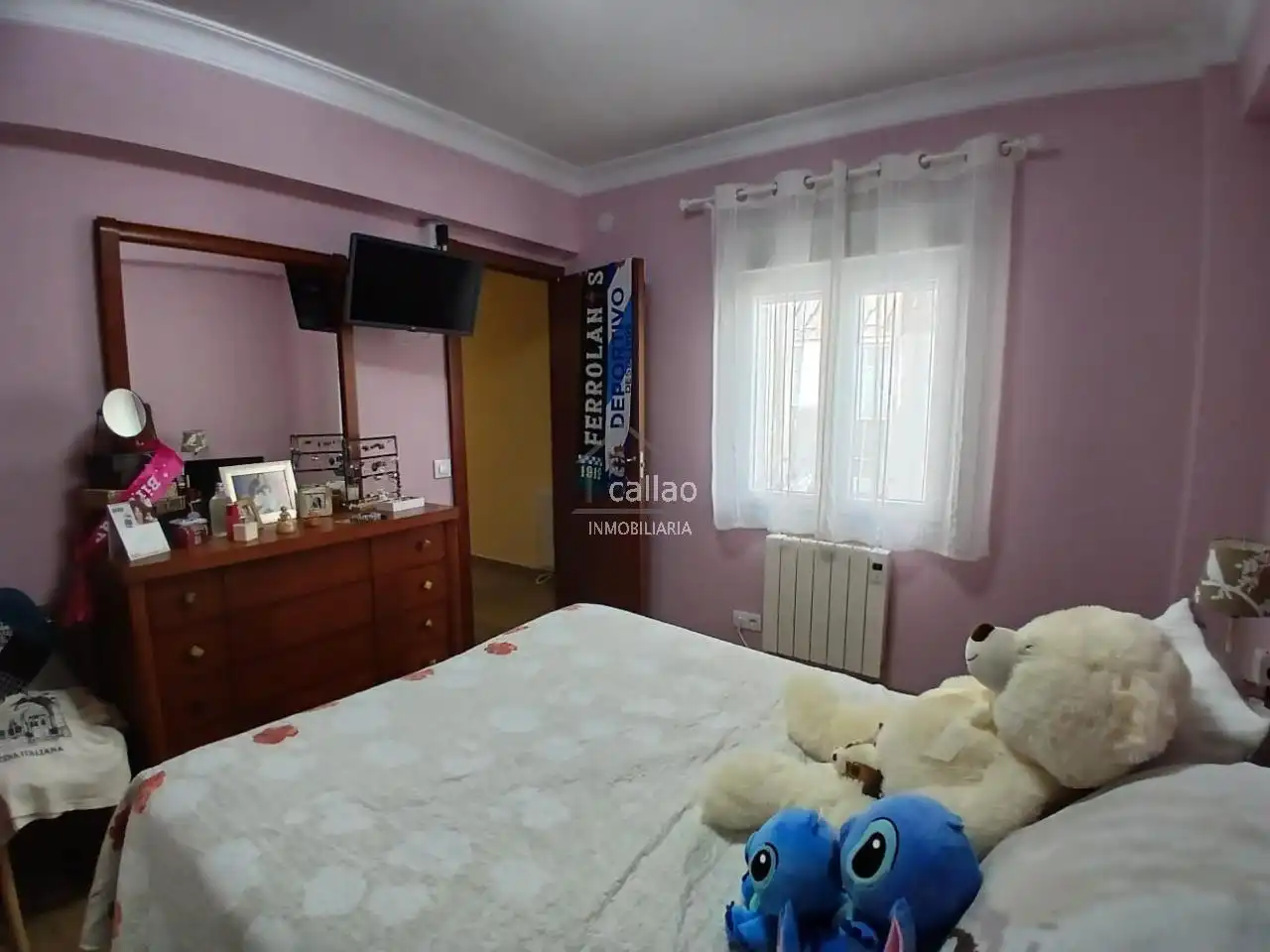 Habitación de Apartamento en venta en Ferrol con Calefacción