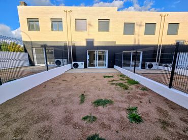 Adossat amb jardí en venda a Manlleu