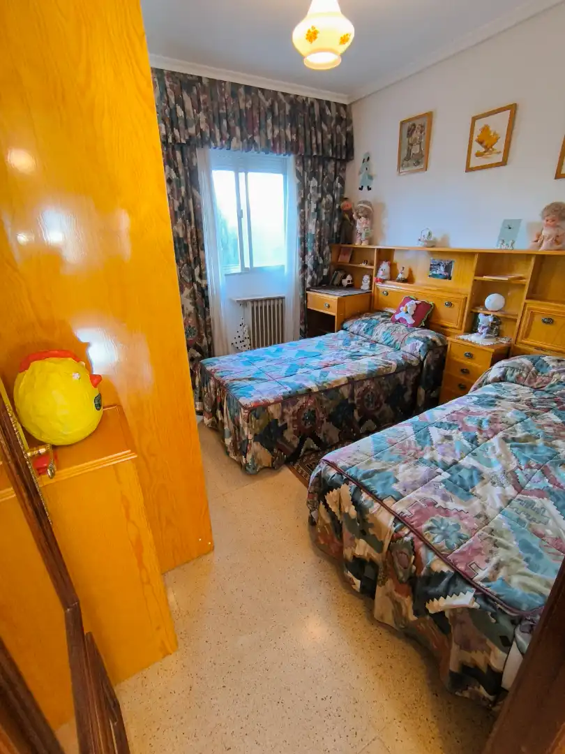 Habitación de Piso en venta en Baltanás con Calefacción, Trastero y Amueblado