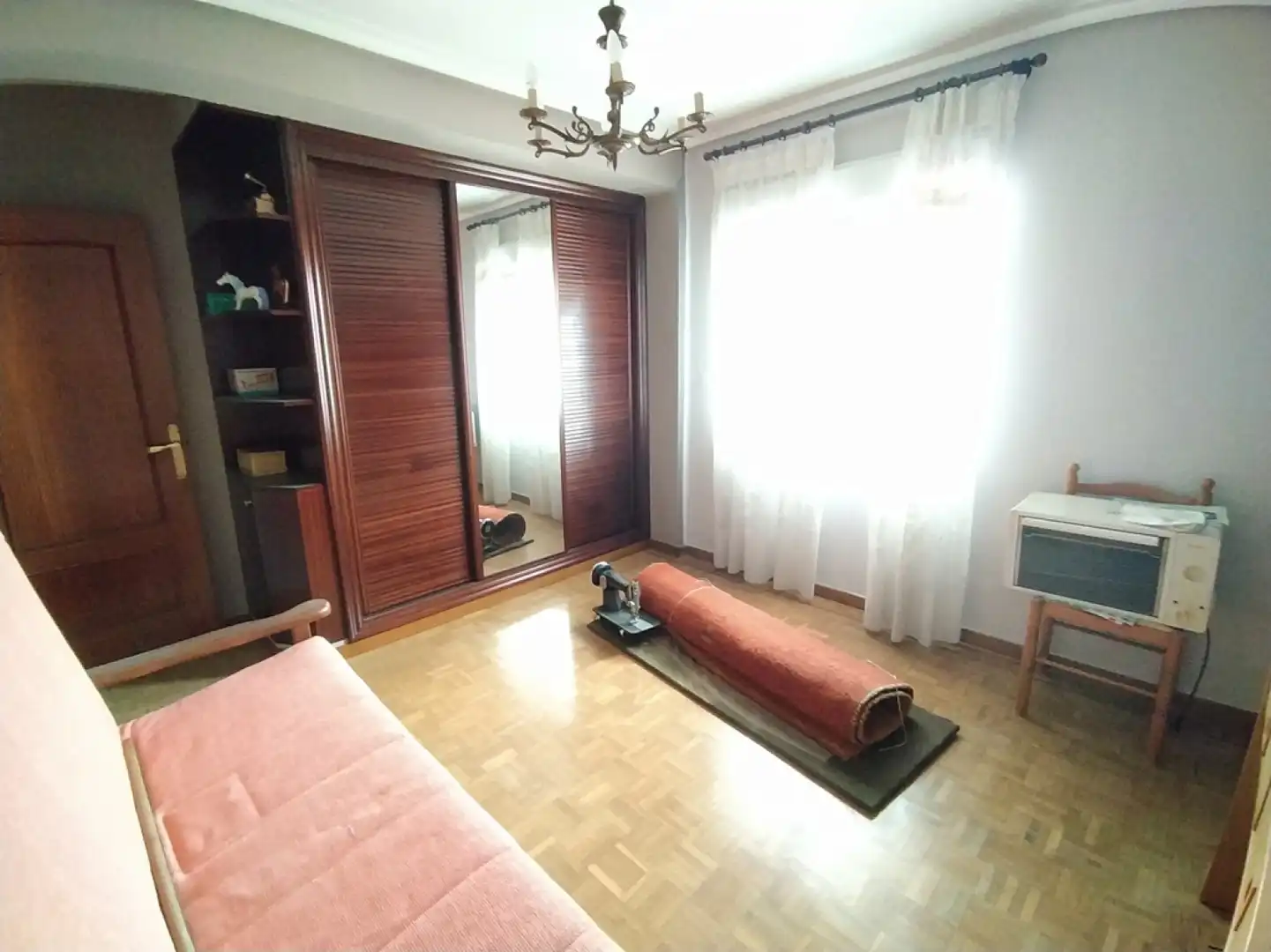 Habitación de Piso en venta en Avilés con Parquet