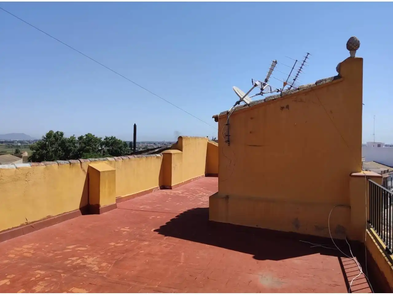 Vista exterior de Piso en venta en Burjassot con Terraza y Balcón