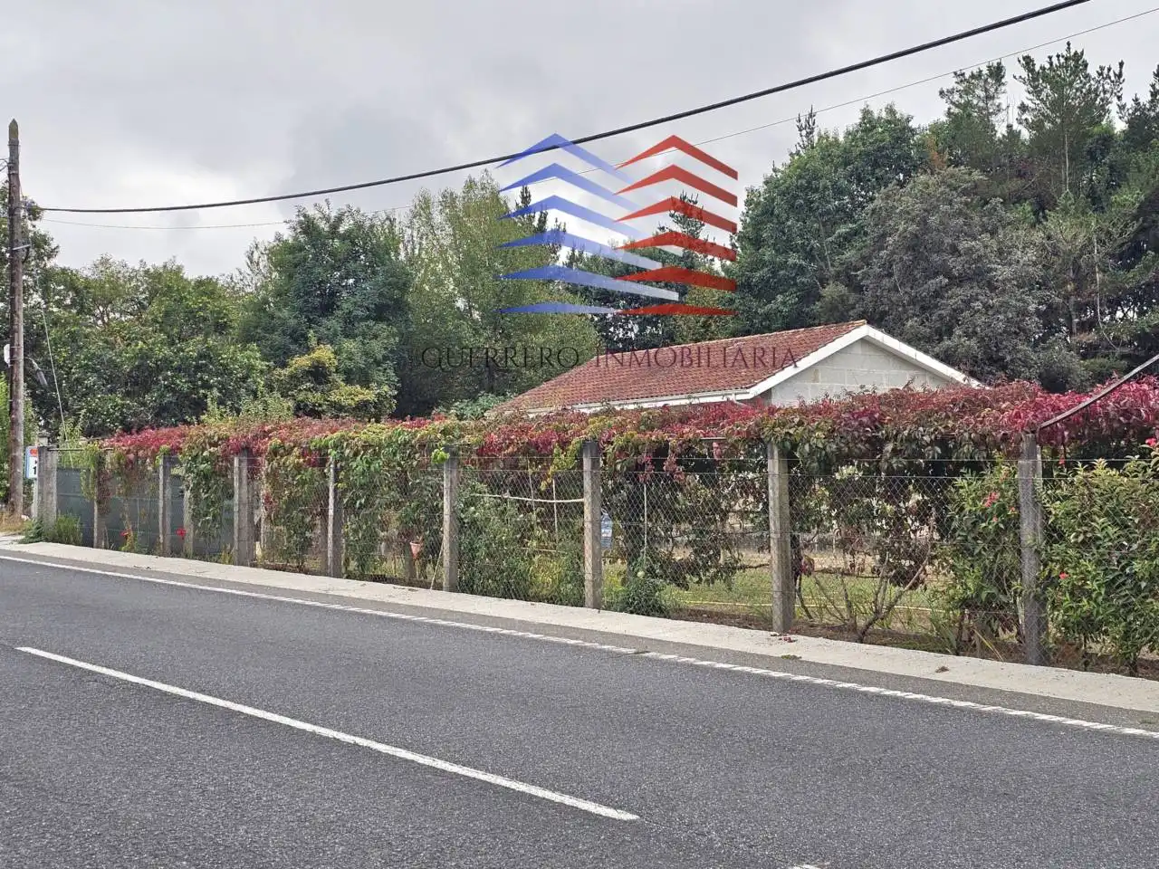Vista exterior de Casa o xalet en venda en Celanova amb Jardí privat i Terrassa