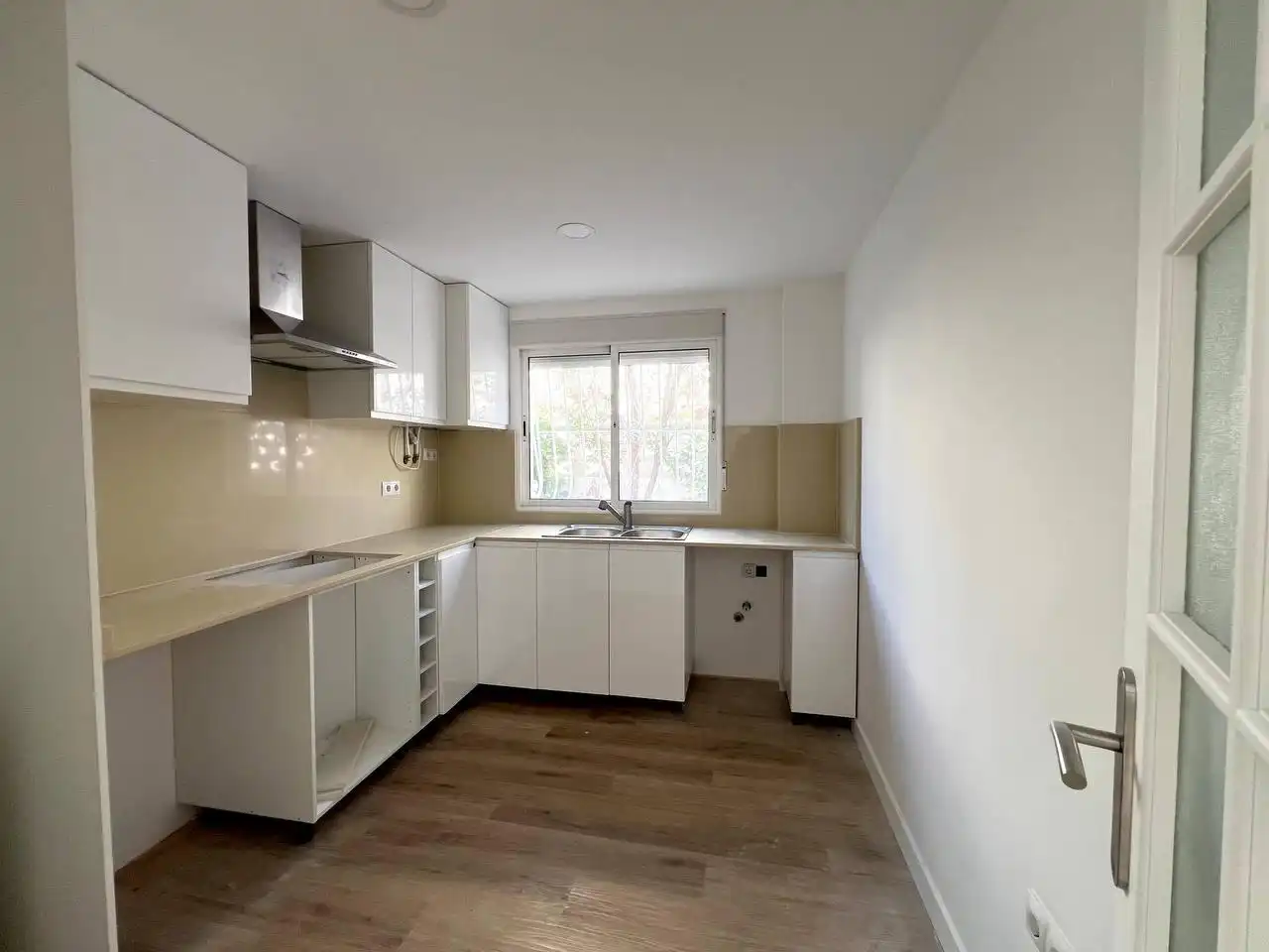 Cocina de Casa o chalet en venta en El Campello con Aire acondicionado, Calefacción y Jardín privado