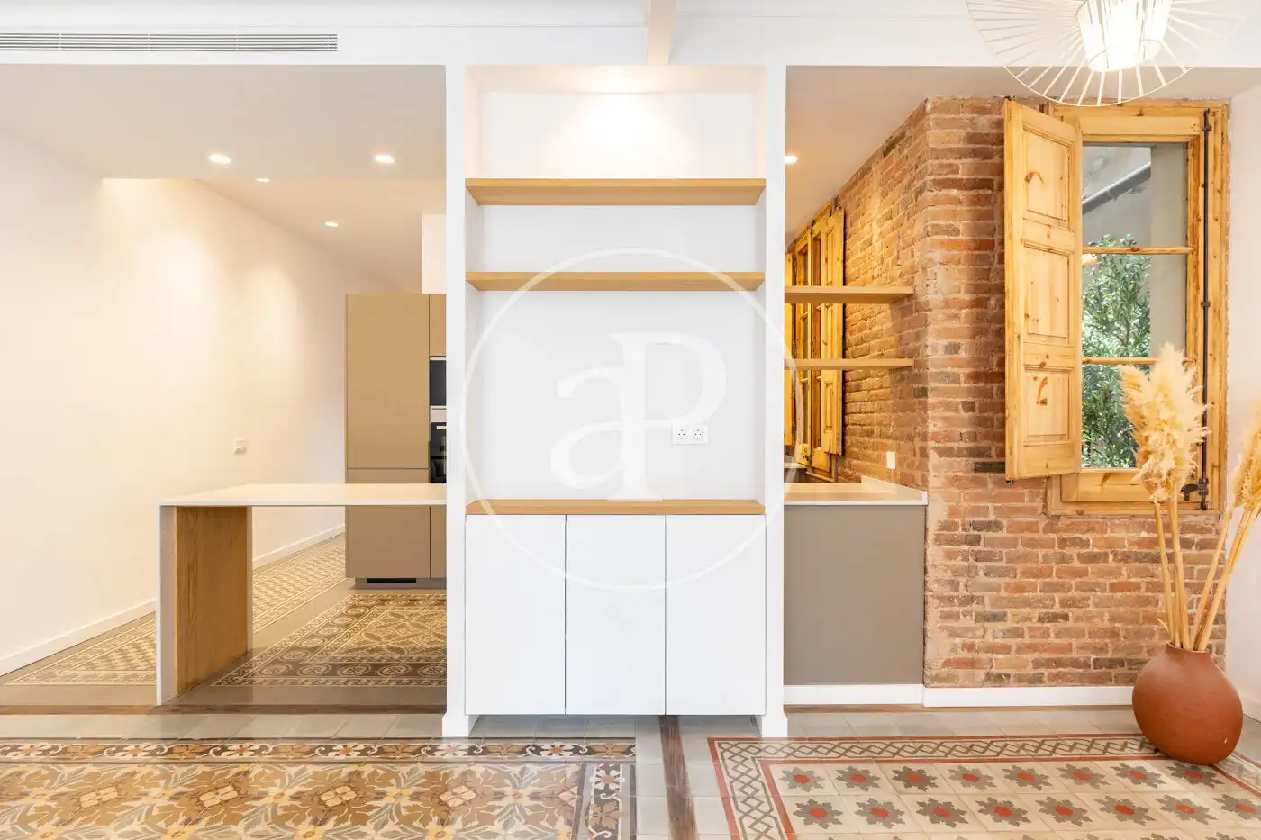 Wohnung zum Verkauf in Barcelona mit Klimaanlage, Heizung und Terrasse