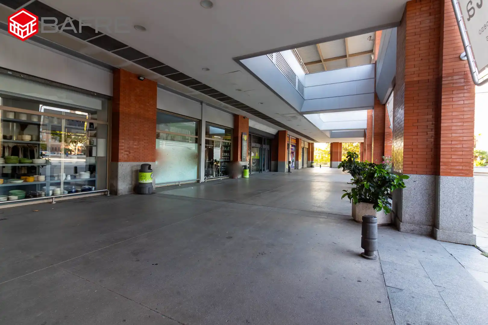 Commercial properties for sale in Avenida de los Poblados, Abrantes
