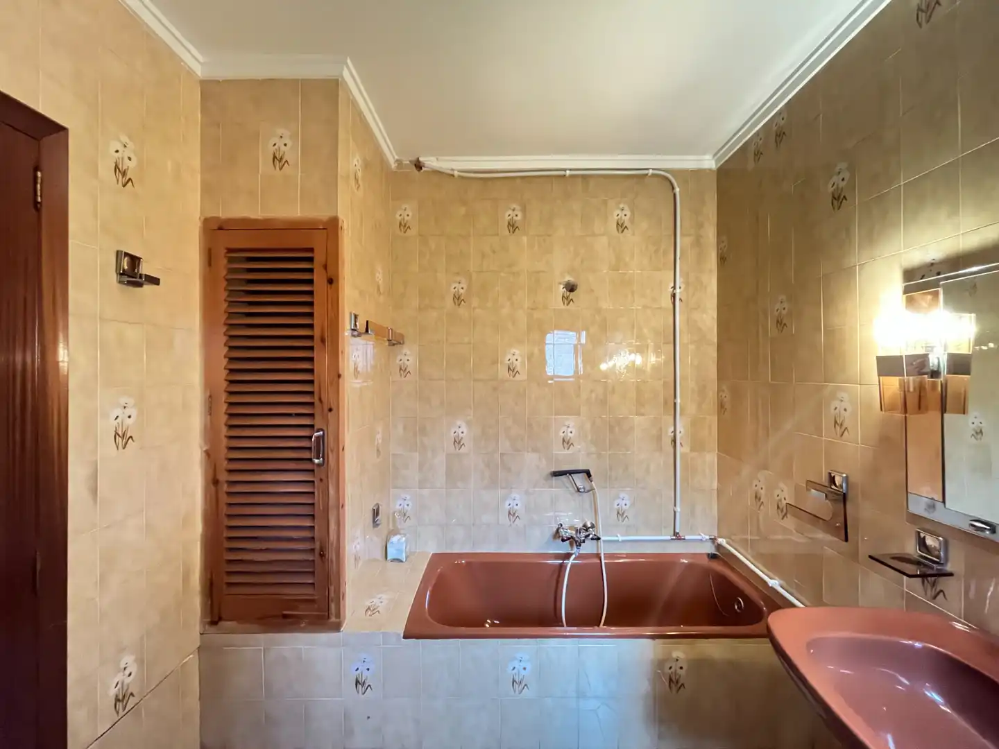 Baño de Casa o chalet en venta en Sagunto / Sagunt con Jardín privado, Terraza y Trastero