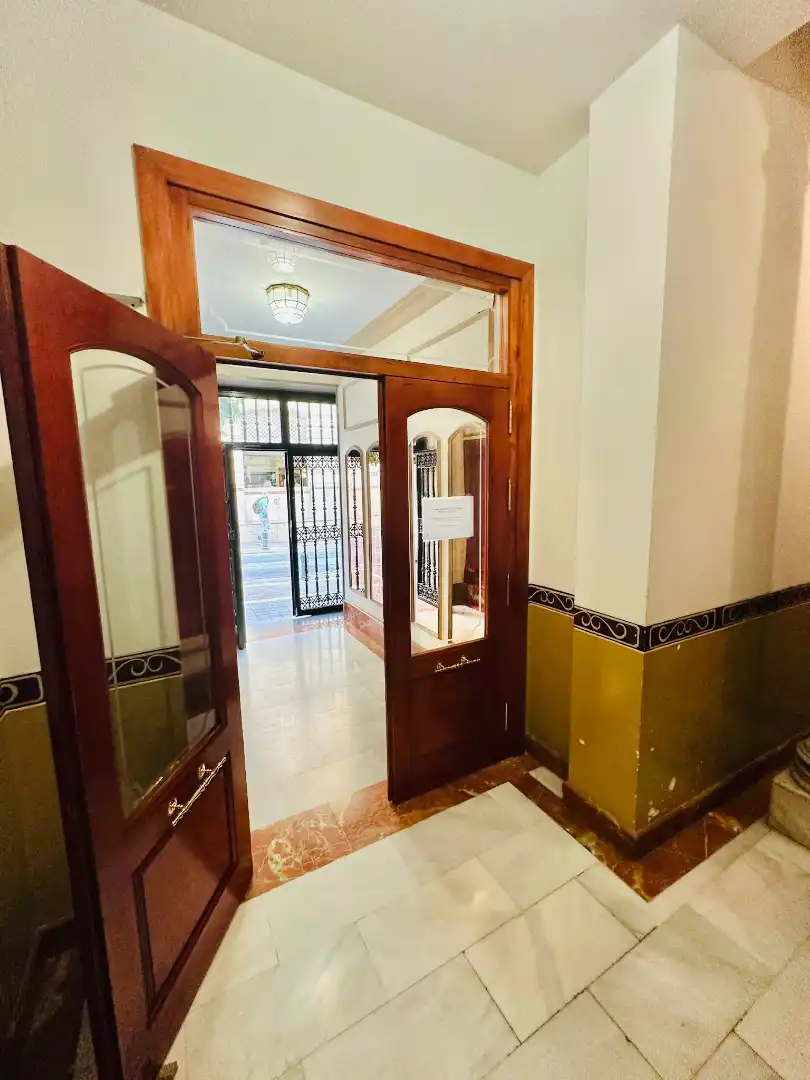 Study for rent in Granada  with Air Conditioner, Heating and Parquet flooring