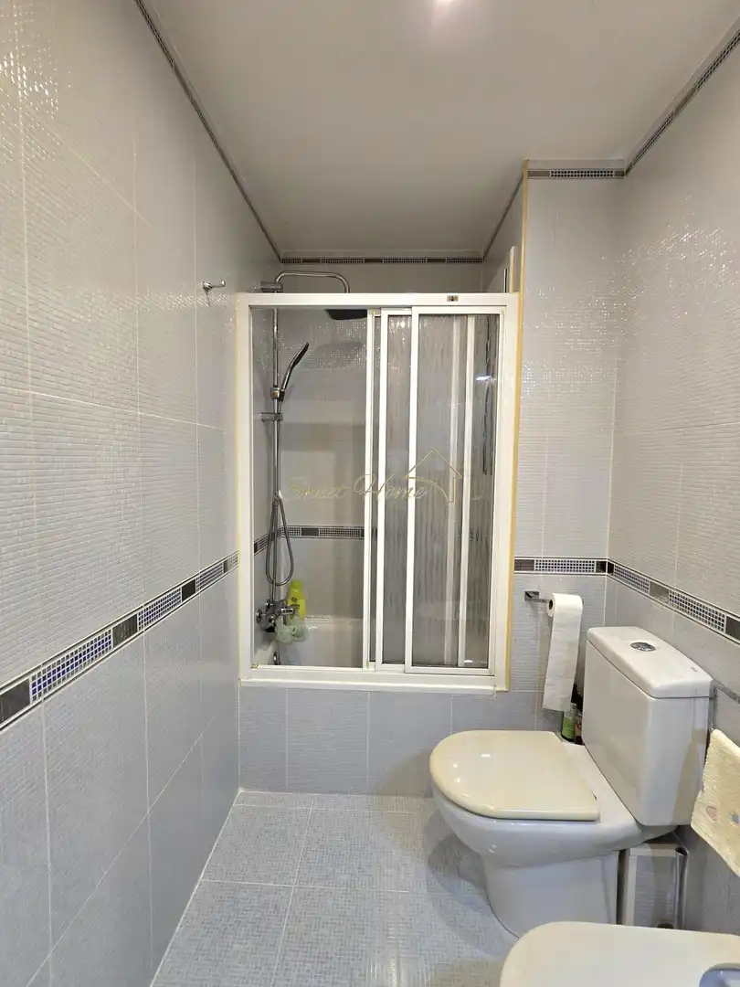 Bathroom of Attic for sale in Montgat  with Air Conditioner, Heating and Terrace