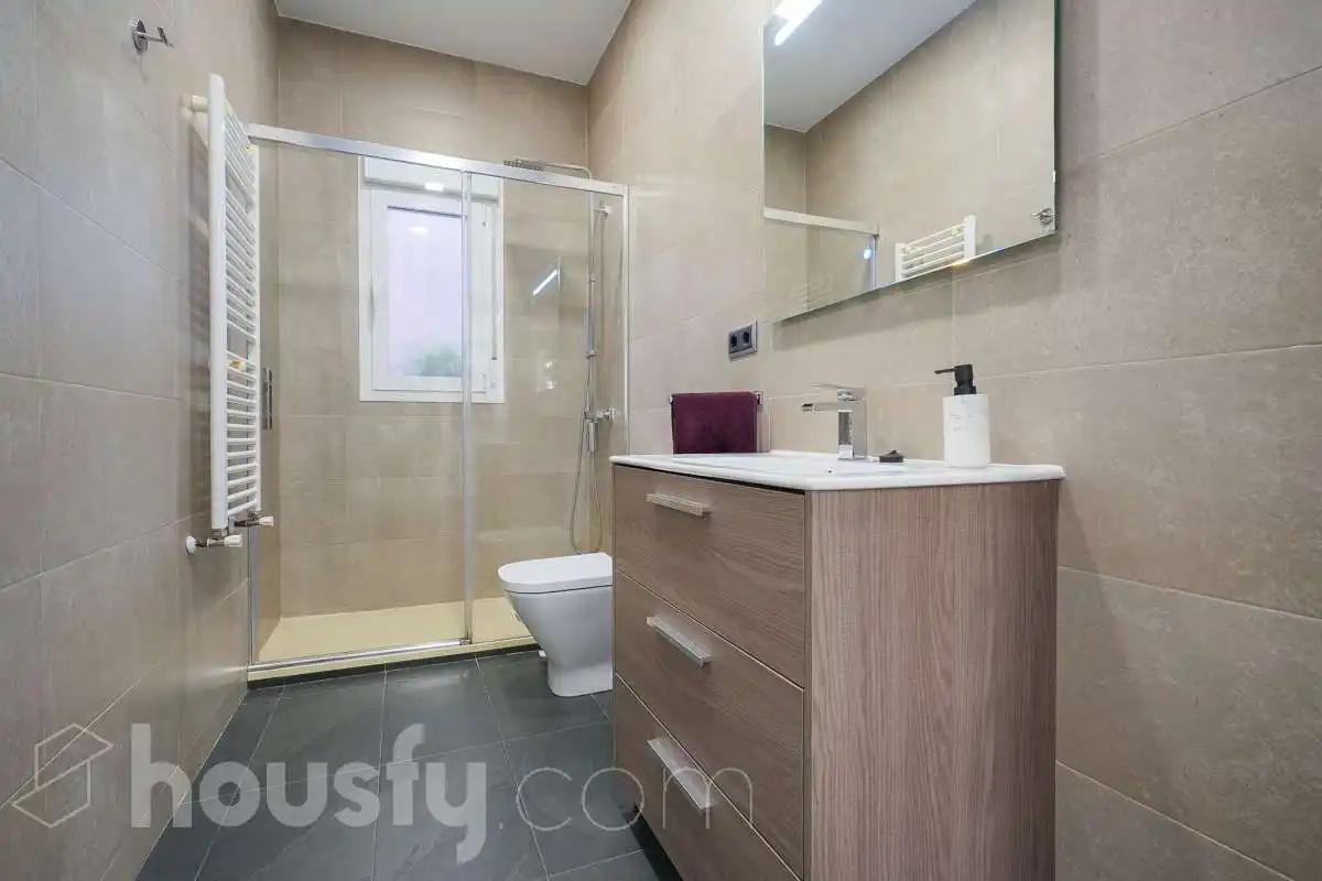 Baño de Piso en venta en Madrid con Aire acondicionado, Calefacción y Amueblado