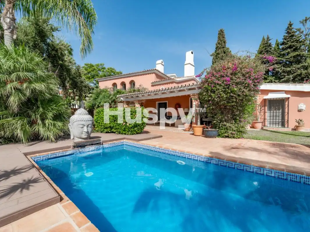House with pool to rent in Urbanizacion Horno de la Miera