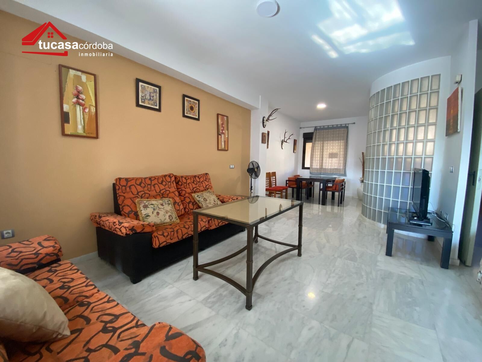 Vista exterior de Casa adosada en venta en  Córdoba Capital con Aire acondicionado, Terraza y Balcón