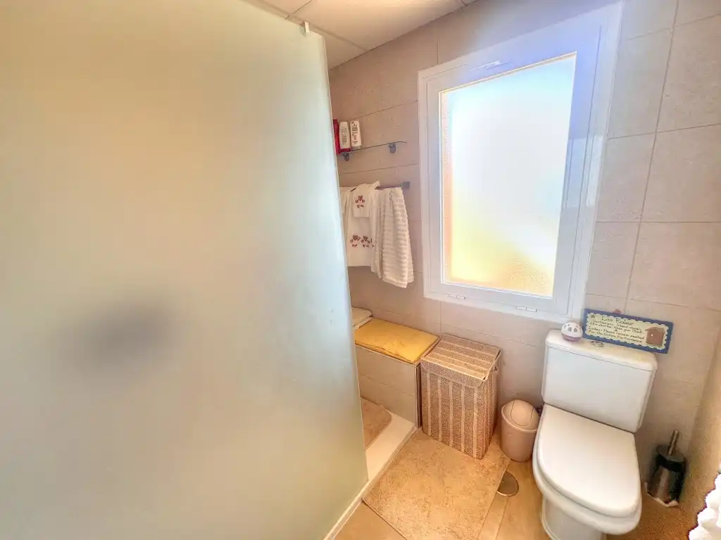Badezimmer von Maisonette zum Verkauf in Torrox mit Klimaanlage, Heizung und Terrasse