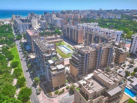 Vista exterior de Àtic en venda en Alicante / Alacant amb Aire condicionat, Terrassa i Traster
