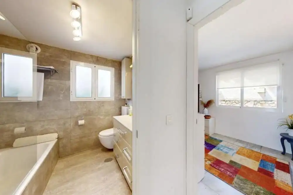 Bathroom of Duplexes for sale in Estepona  with Air Conditioner, Terrace and Swimming Pool