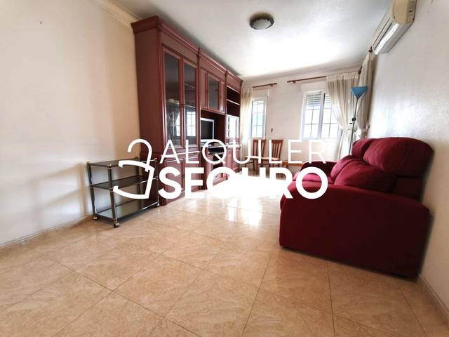 Piso en Alquiler en San Policarpo en Puerto Deportivo