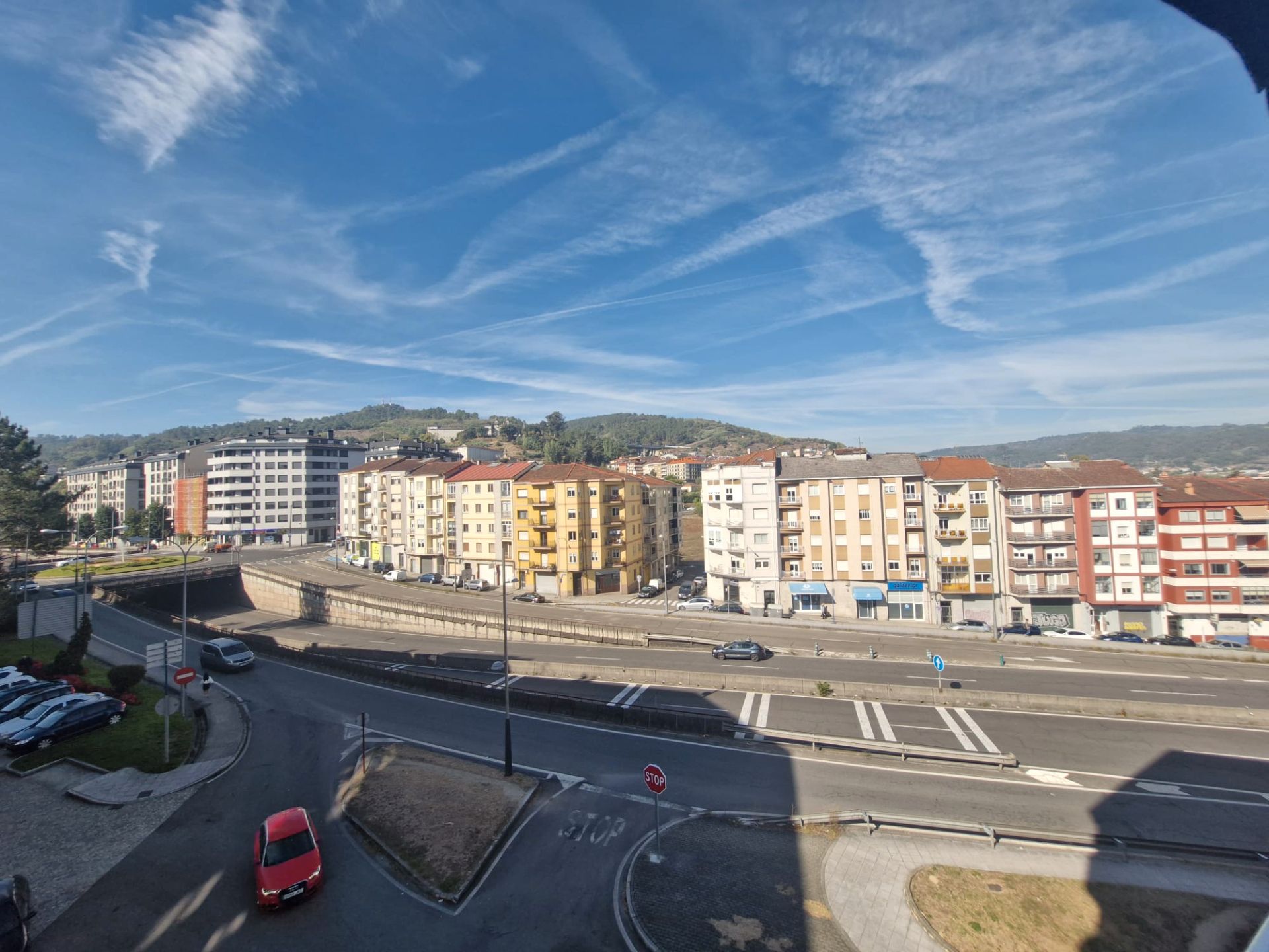 Vista exterior de Pis de lloguer en Ourense Capital  amb Calefacció, Parquet i Moblat
