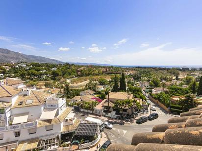 Vista exterior de Àtic en venda en Marbella amb Aire condicionat, Terrassa i Traster