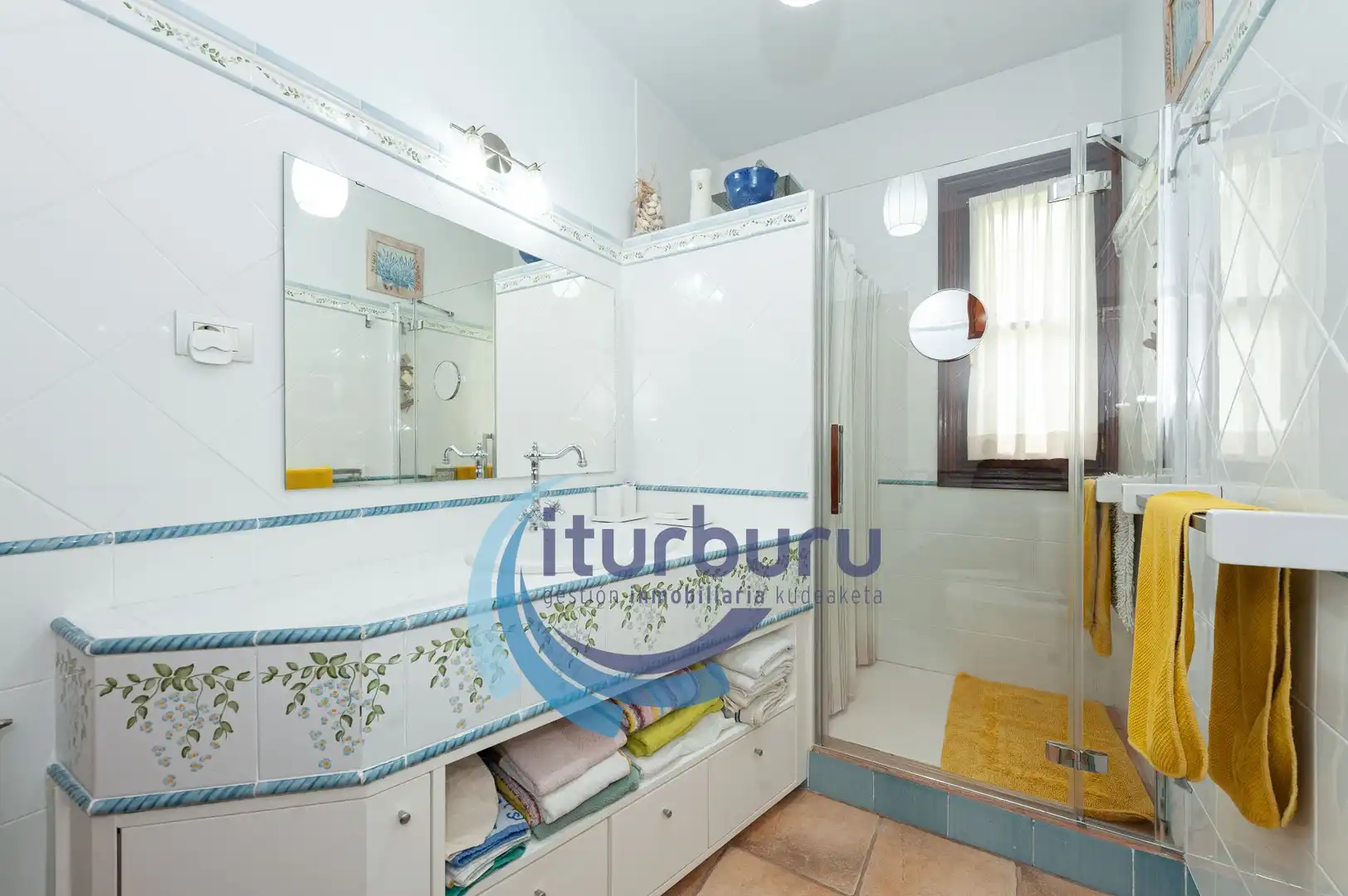 Baño de Casa o chalet en venta en Zamudio con Calefacción, Jardín privado y Terraza