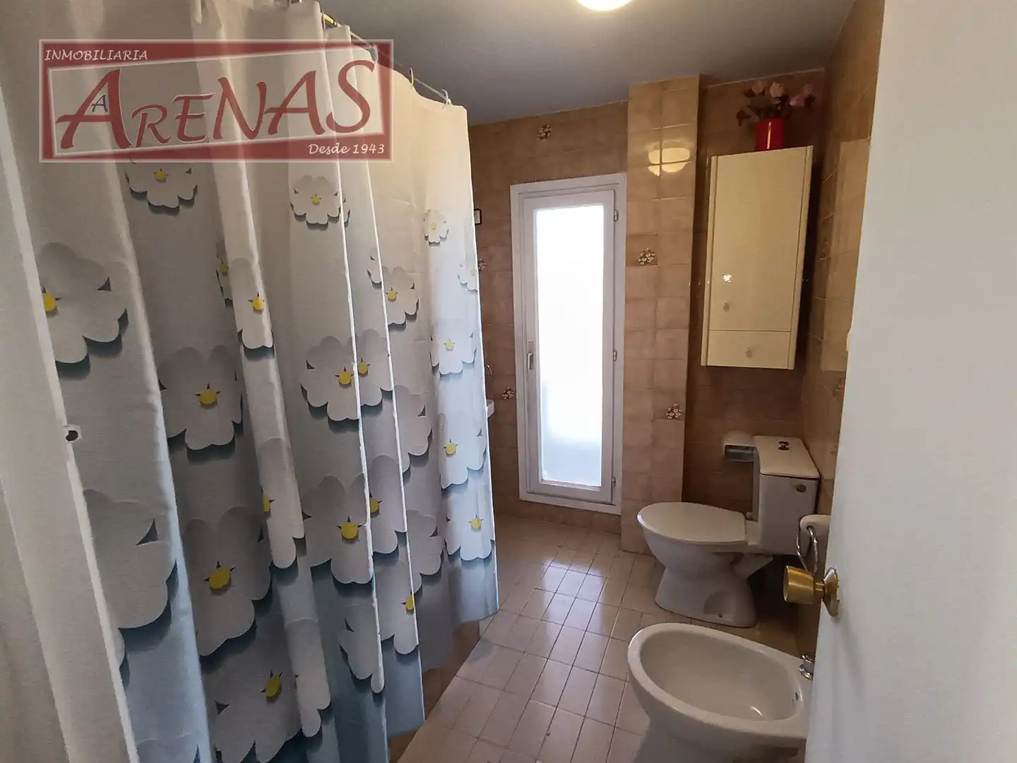 Bathroom of Flat for sale in Laredo  with Heating, Private garden and Furnished
