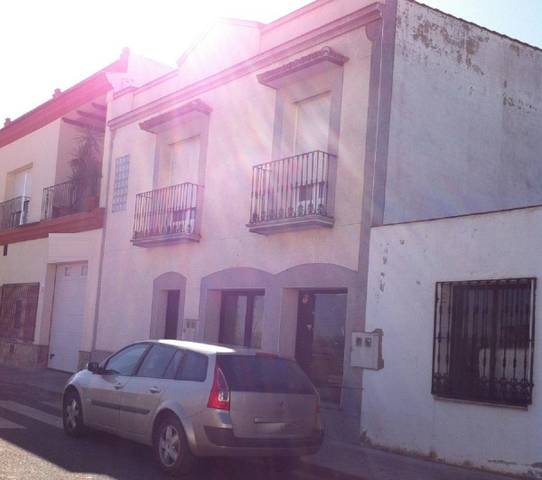 Piso en Venta en Calle BADAJOZ en Valdelacalzada