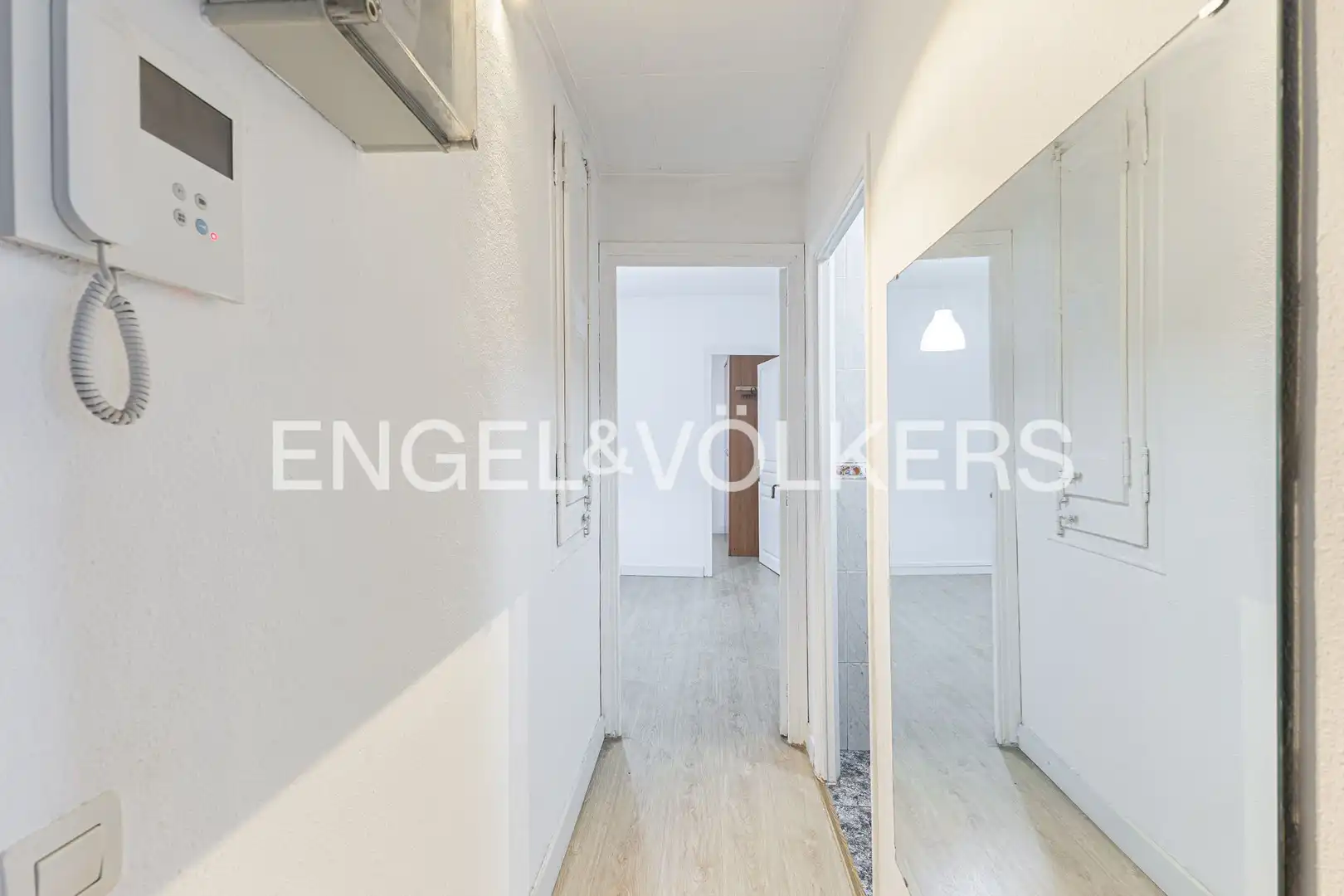Flat for sale in Barcelona  with Heating, Parquet flooring and Balcony