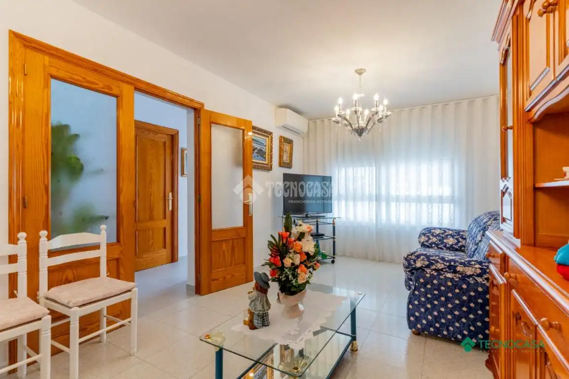 Sala de estar de Piso en venta en Roquetas de Mar con Aire acondicionado, Terraza y Balcón